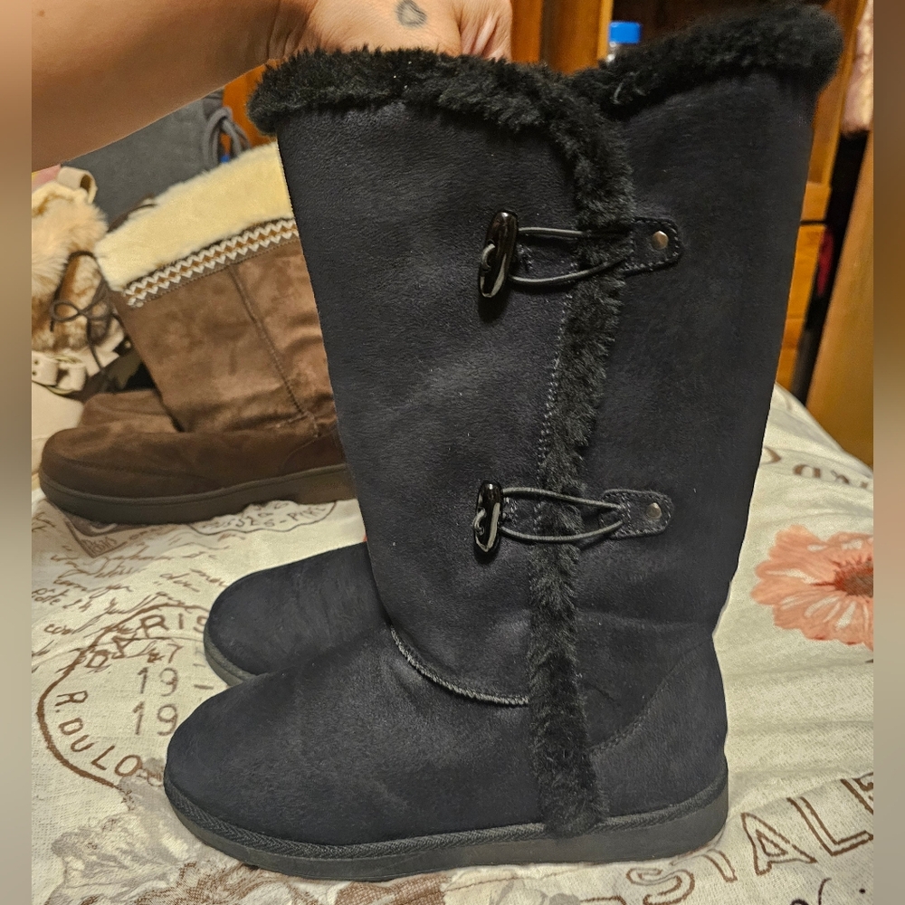 Cozy Black Winter Boots